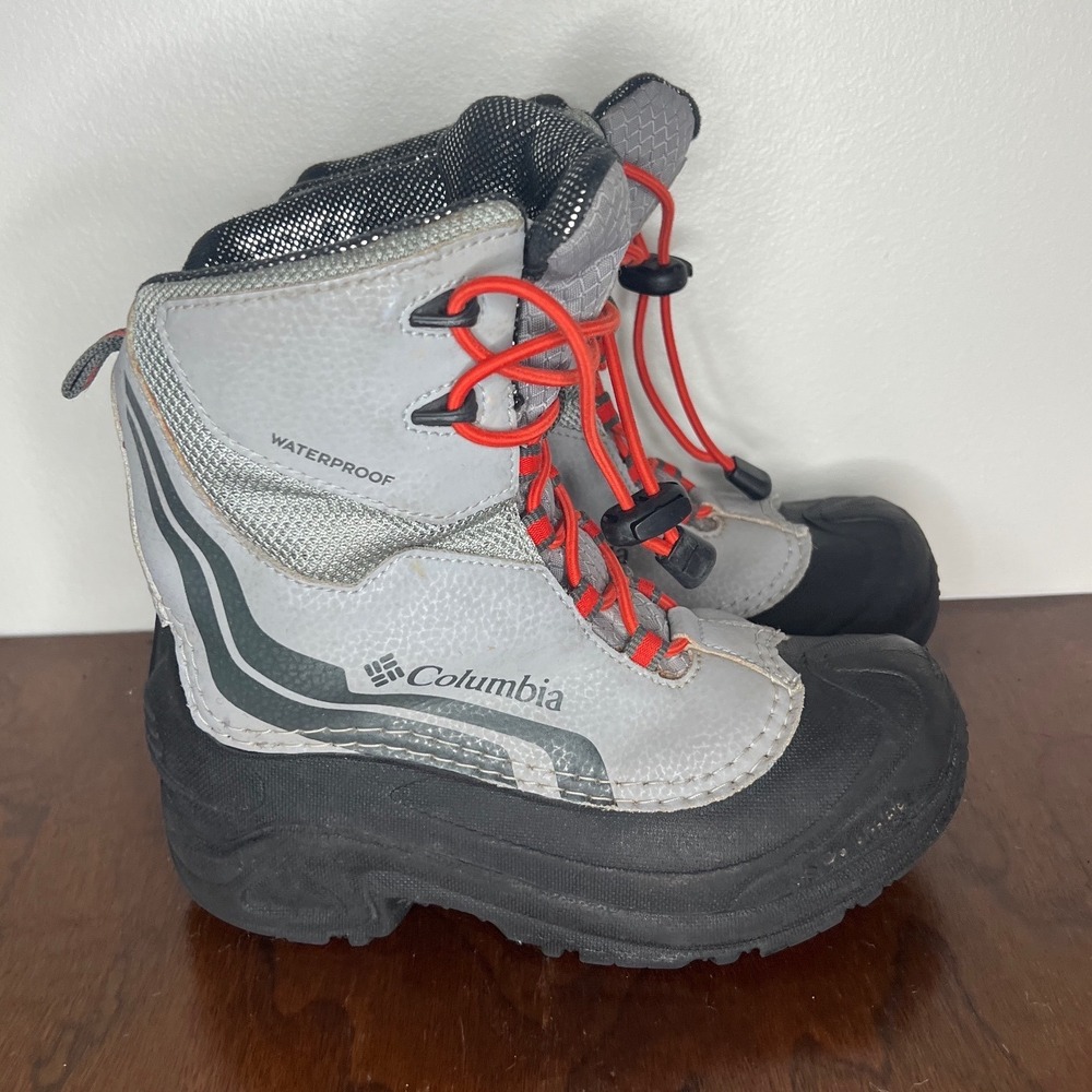 Columbia Bugaboot Plus IV Snow Boot Gray Kids Size 2 Omni-Heat‎ Waterproof